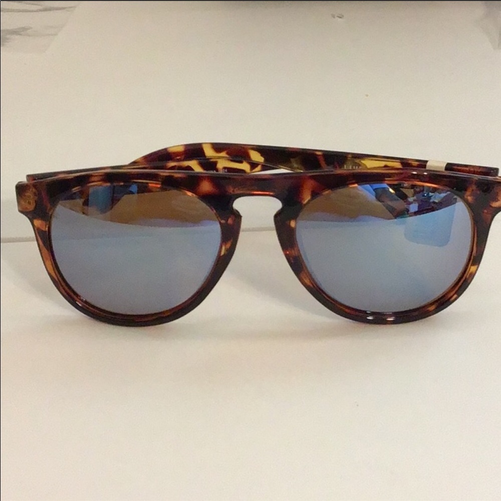 Sunski Foxtail style Sunglasses. NWT